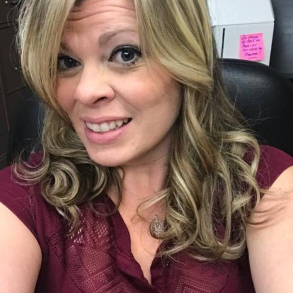 Meet your Posher, Laura